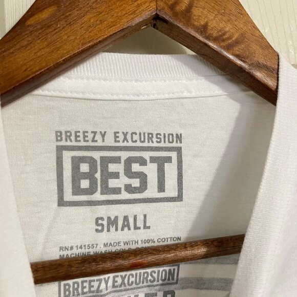 Breezy Excursion Mens NWOT White Long Sleeve B Graphic T-Shirt Size Small - Picture 3 of 8